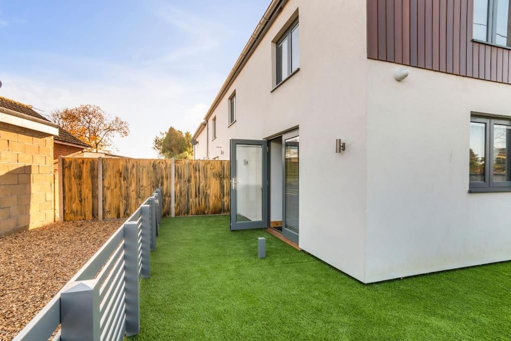 Isabel'S Wing! A Stunning 2 Bedroom Property Norwich Exterior photo
